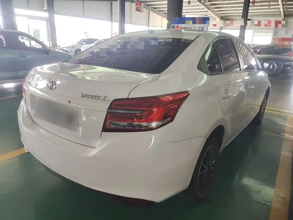 Toyota Yaris L 2017