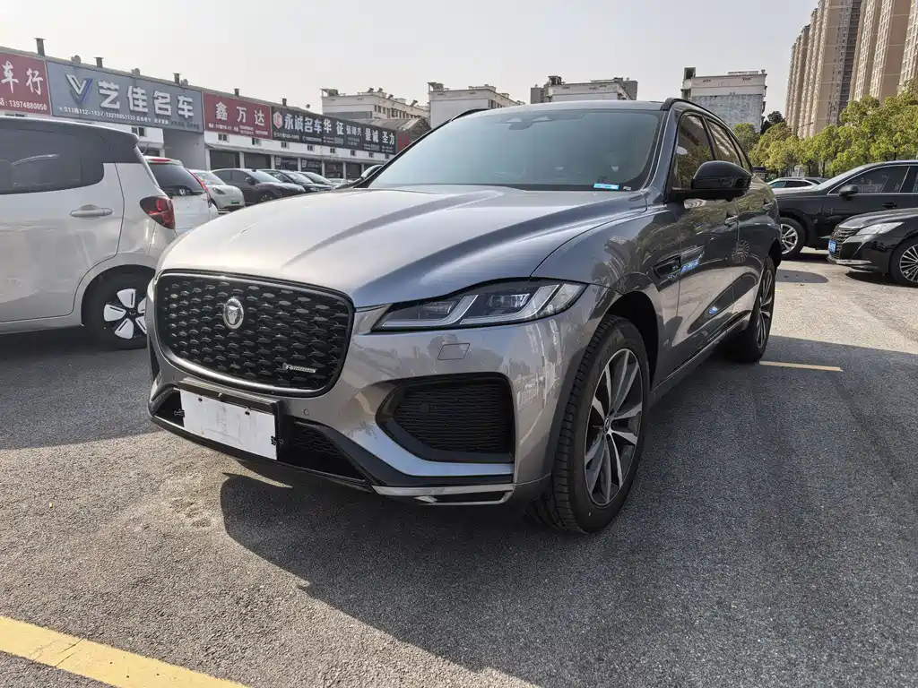 Jaguar F-PACE 2024