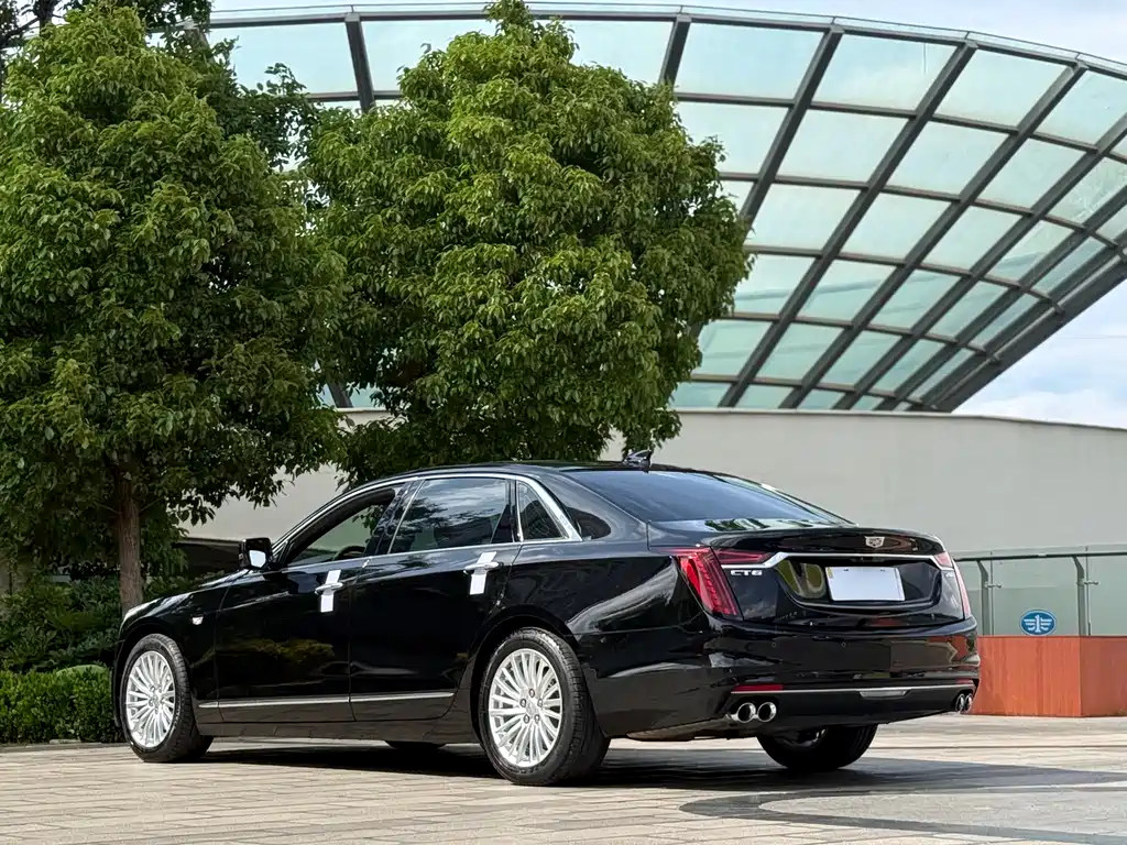 Cadillac CT6 2022 — фото 9