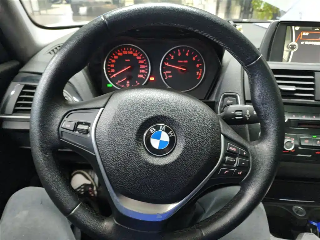 BMW 1 Series 2014 — фото 11