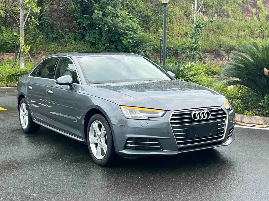 Audi A4L 2018