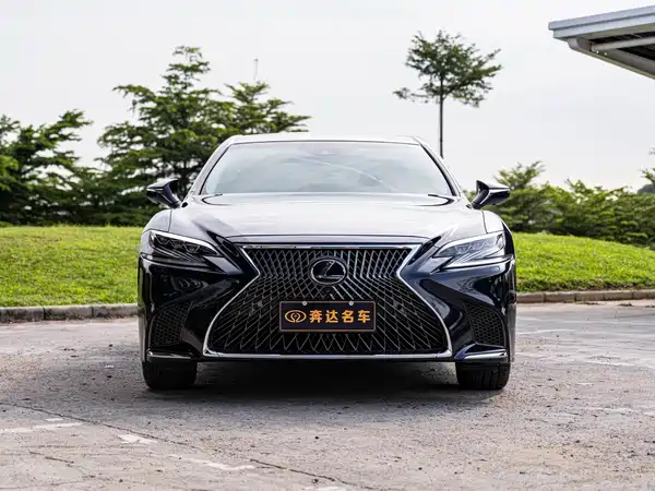 Lexus LS 2020