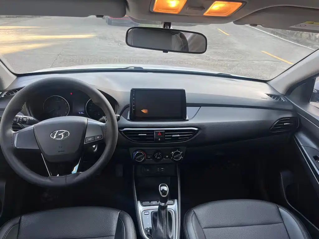 Hyundai Elantra 2019 — фото 6