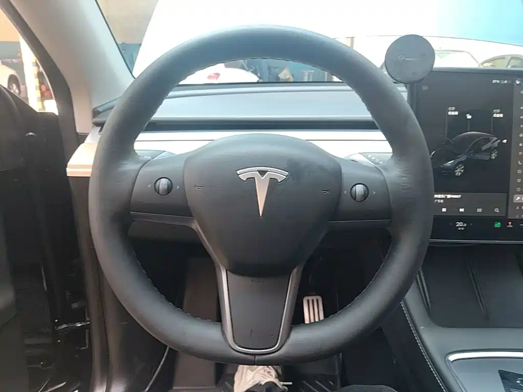 Tesla Model Y 2021 — фото 11