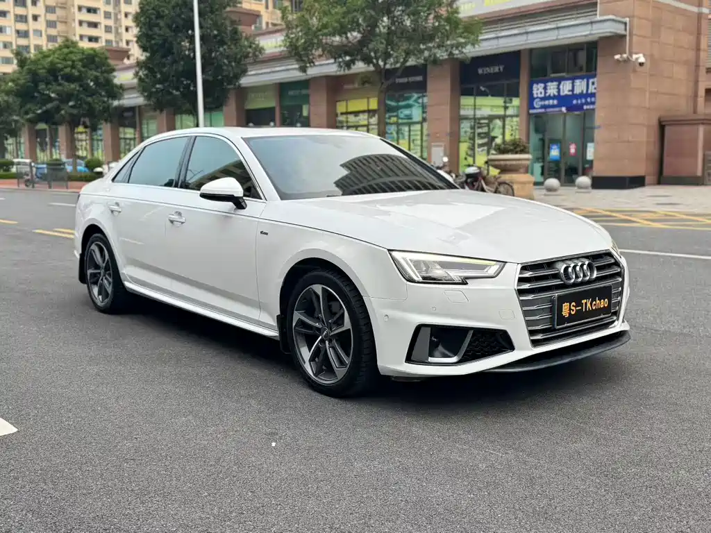Audi A4L 2019