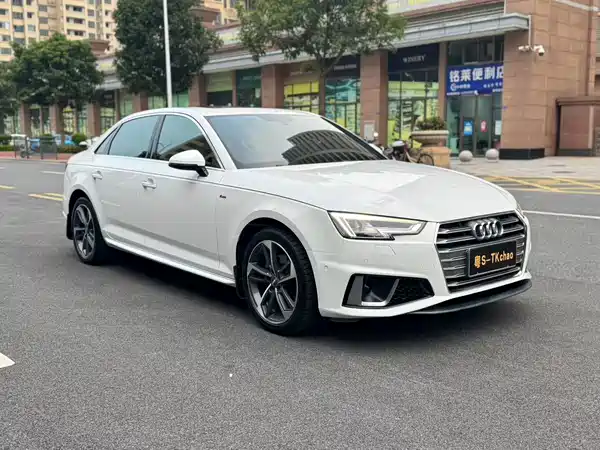 Audi A4L 2019