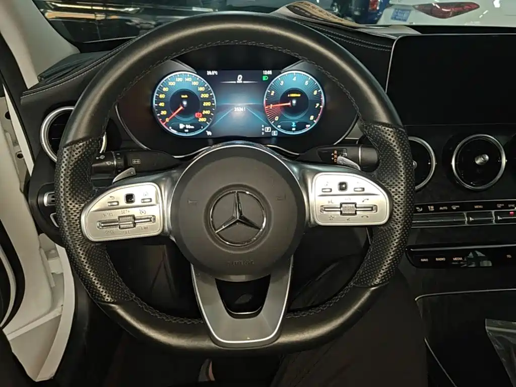 Mercedes-Benz C-Class 2021 — фото 11