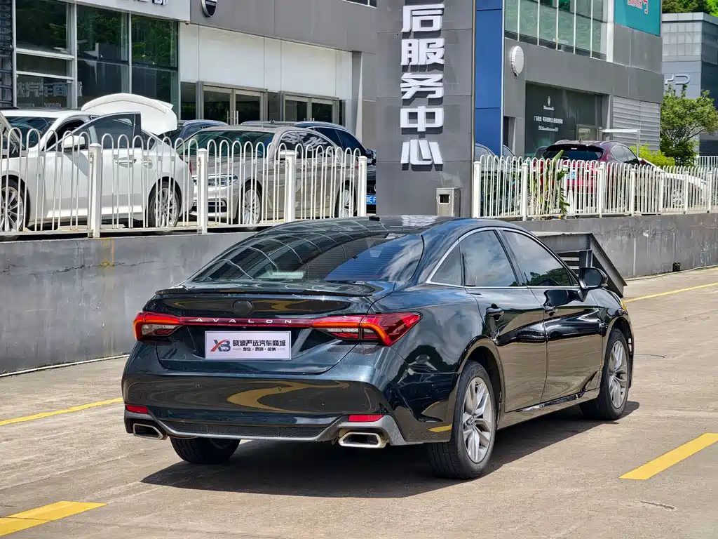 Toyota Avalon 2021