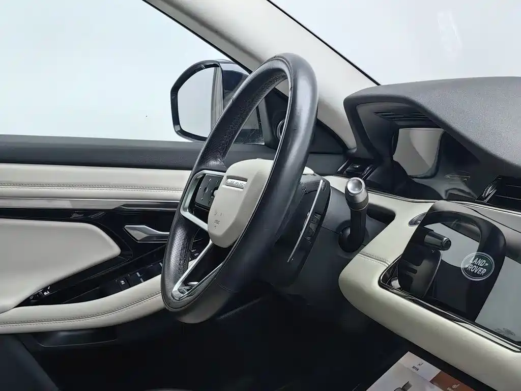 Land Rover Range Rover Evoque 2021 — фото 22
