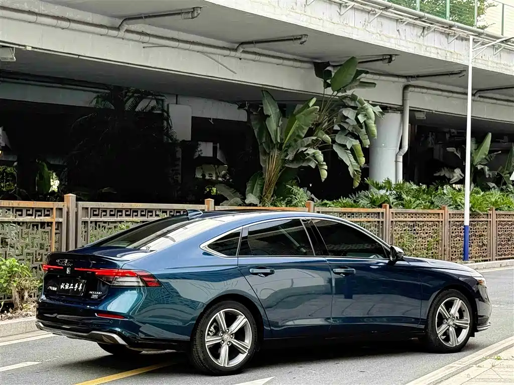 Honda Accord 2023 — фото 25
