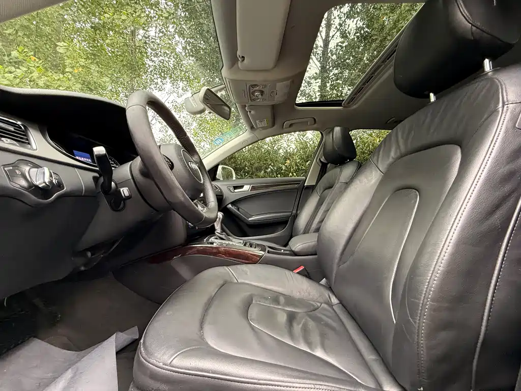 Audi A4L 2015