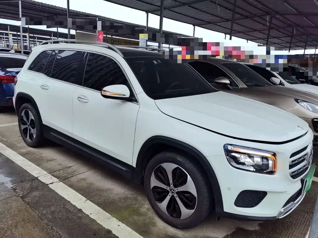 Mercedes-Benz GLB 2023