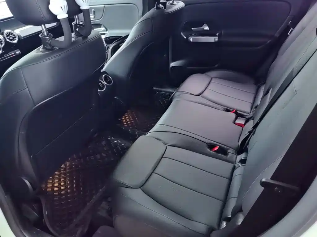 Mercedes-Benz GLB 2023 — фото 17