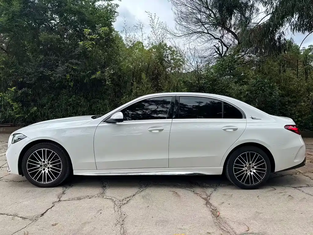 Mercedes-Benz C-Class 2022 — фото 16