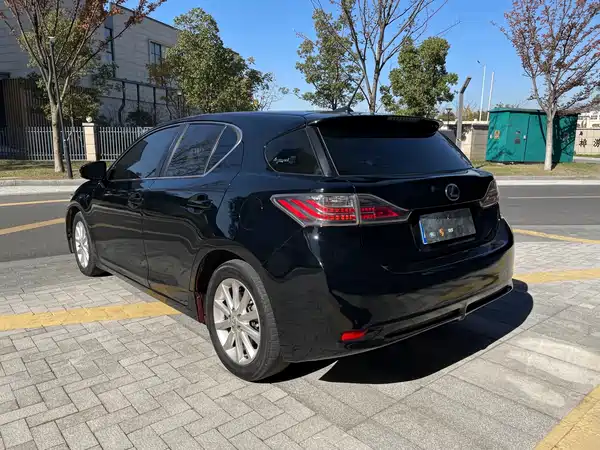 Lexus CT 2012