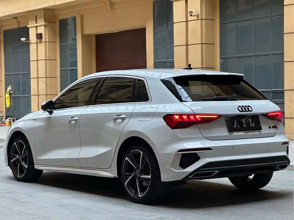 Audi A3 2022 — фото 22