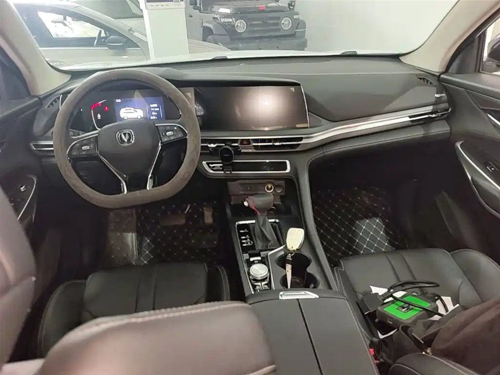 Changan CS75 PLUS 2021 — фото 10