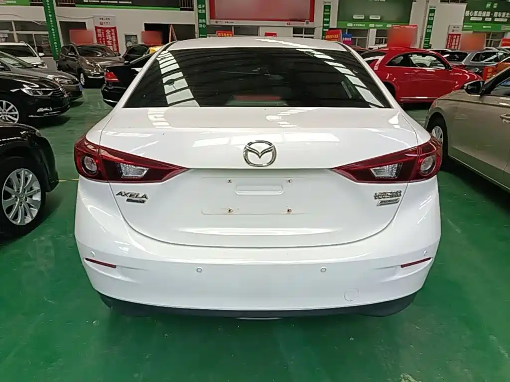 Mazda 3 Angkesela 2015
