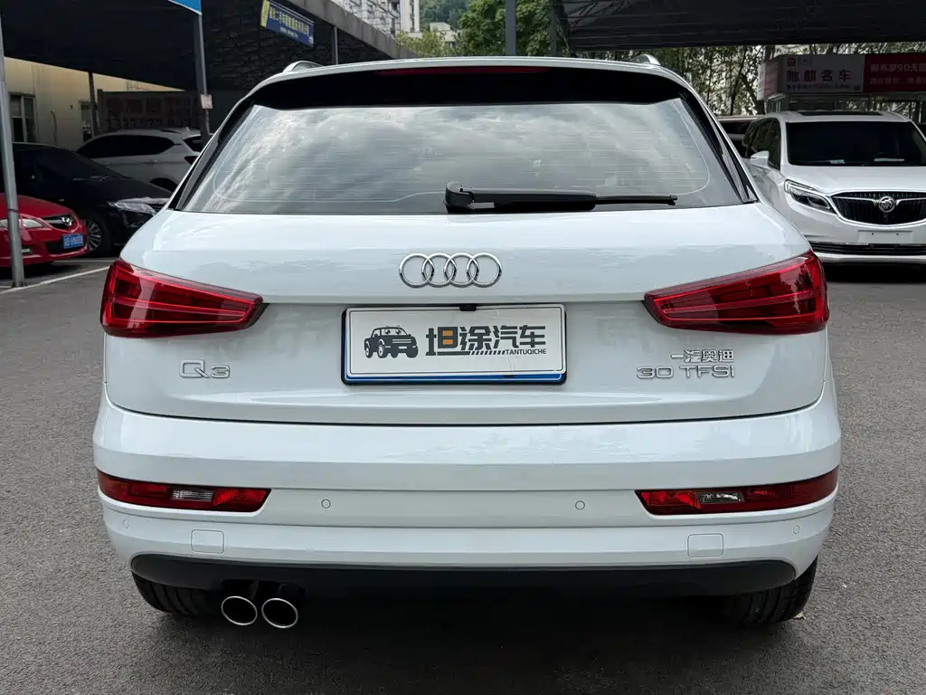 Audi Q3 2017 — фото 24