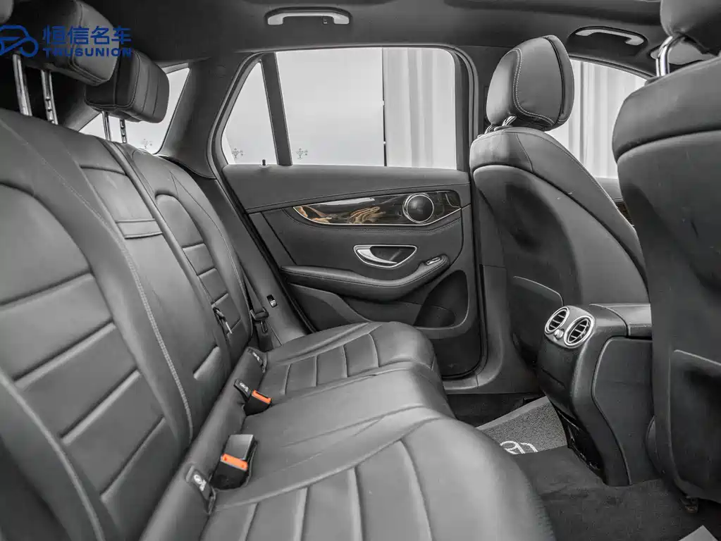 Mercedes-Benz GLC 2016 — фото 15