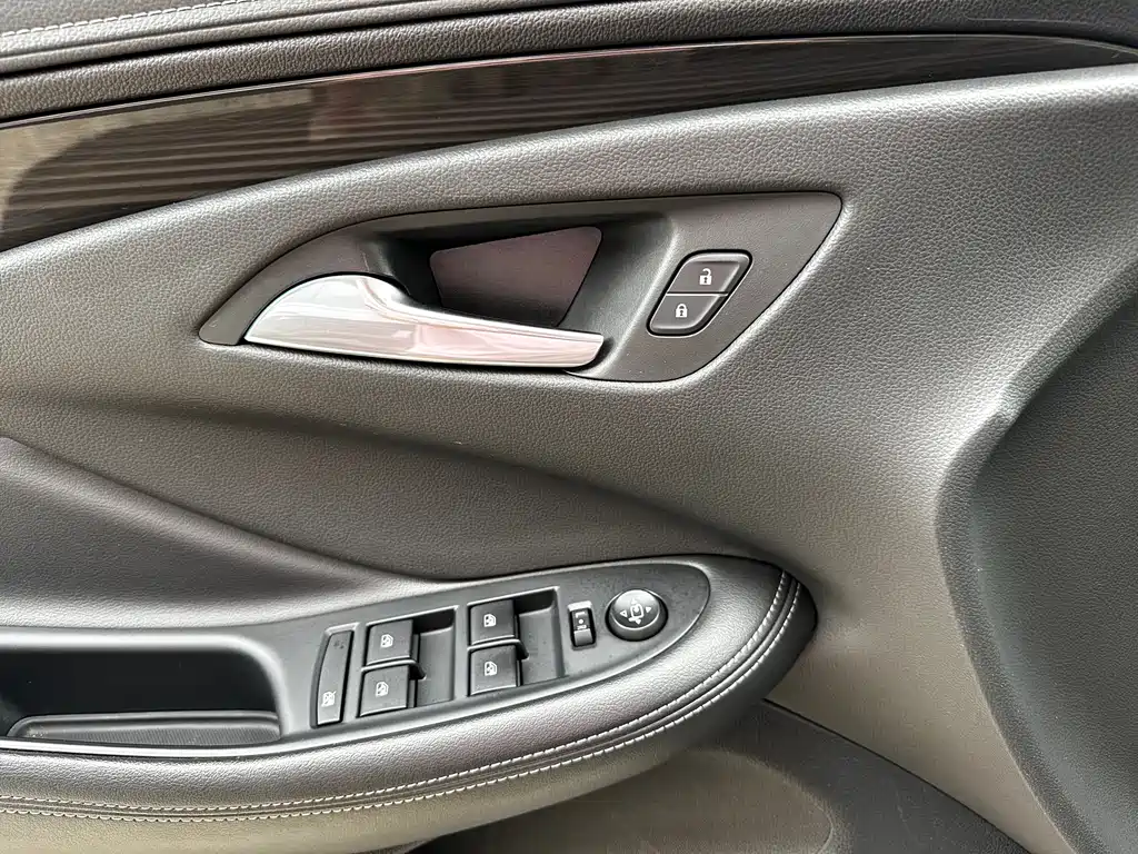 Buick Envision Plus 2021 — фото 17