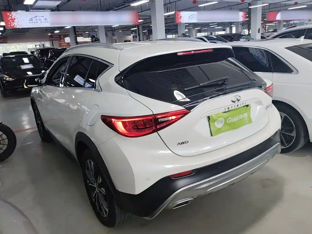 Infiniti QX30 2019