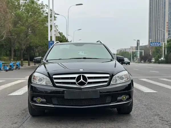 Mercedes-Benz C-Class 2010