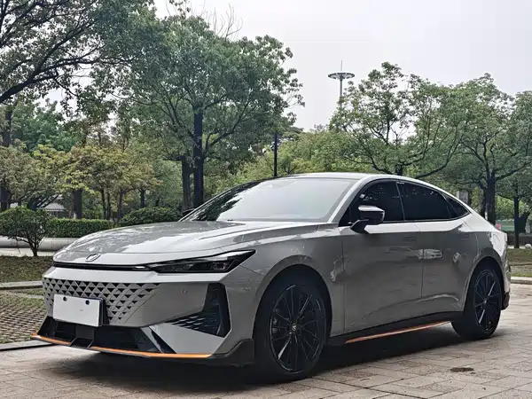 Changan UNI-V 2024