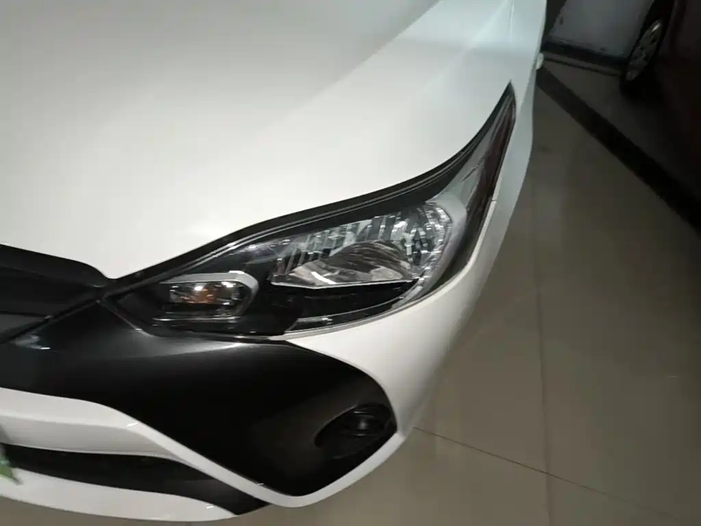 Toyota Yaris L 2020 — фото 24