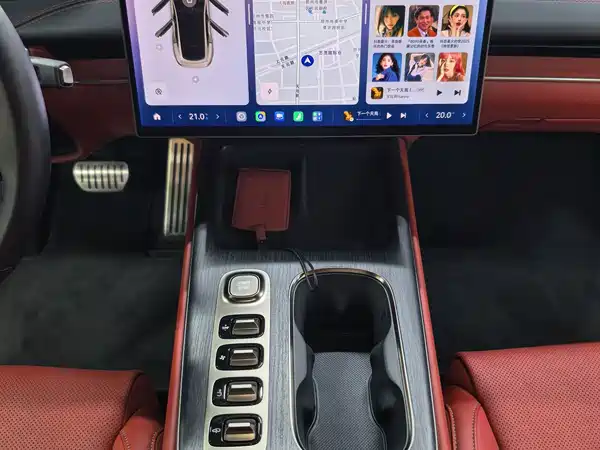 Xiaomi SU7 2024