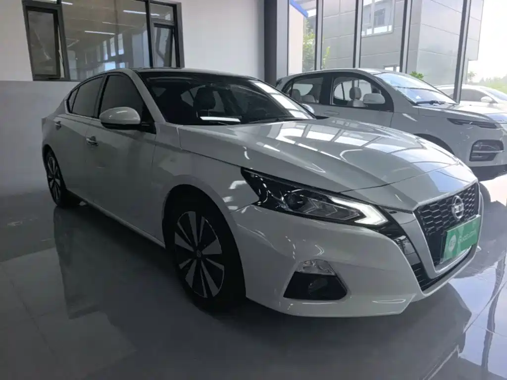 Nissan Teana 2022
