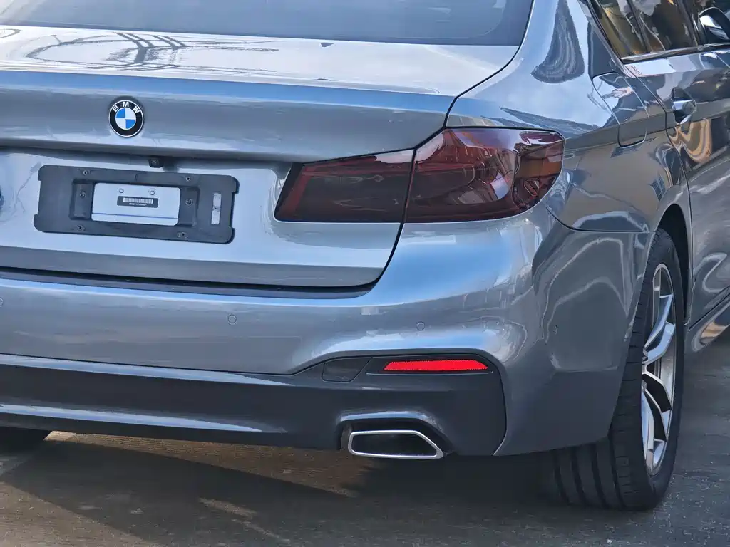 BMW 5 Series 2020 — фото 18
