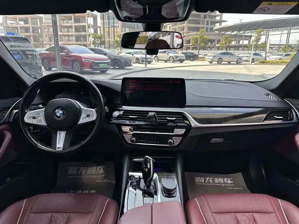 BMW 5 Series 2023 — фото 9