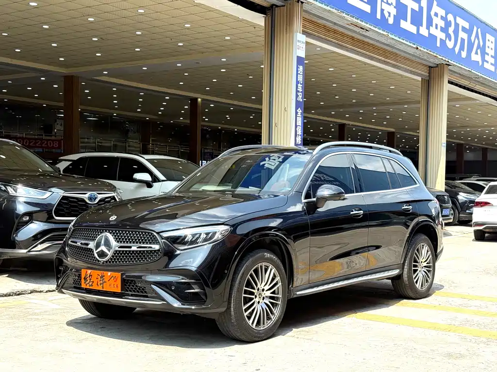 Mercedes-Benz GLC 2023 — фото 1