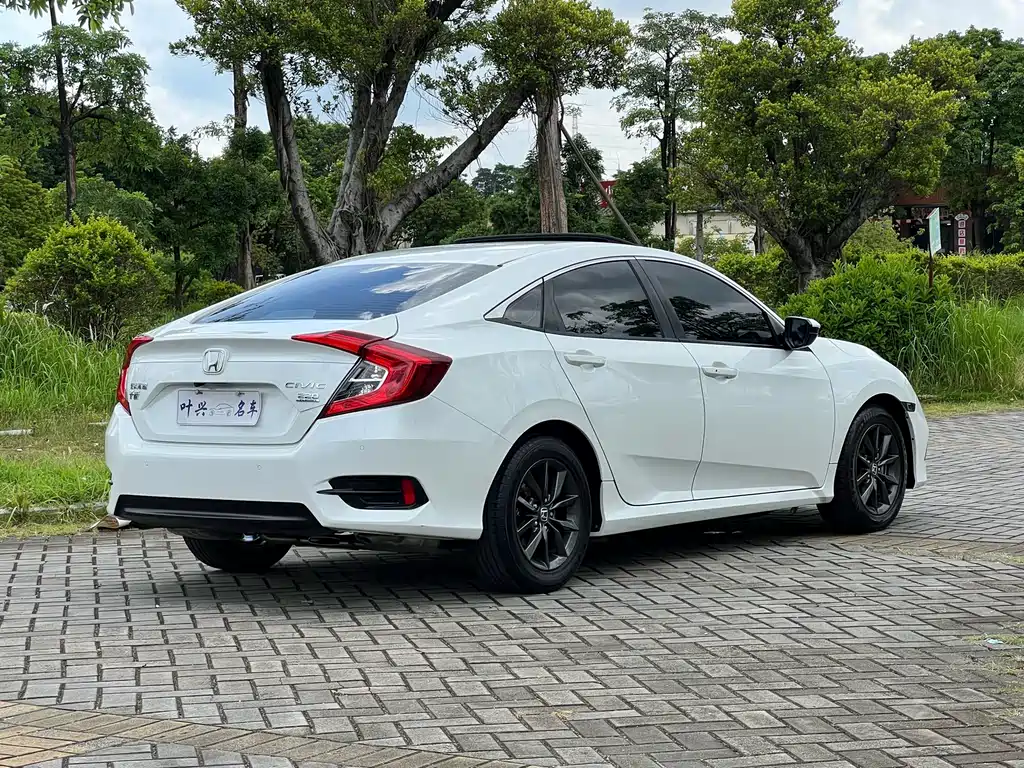 Honda Civic 2021 — фото 16