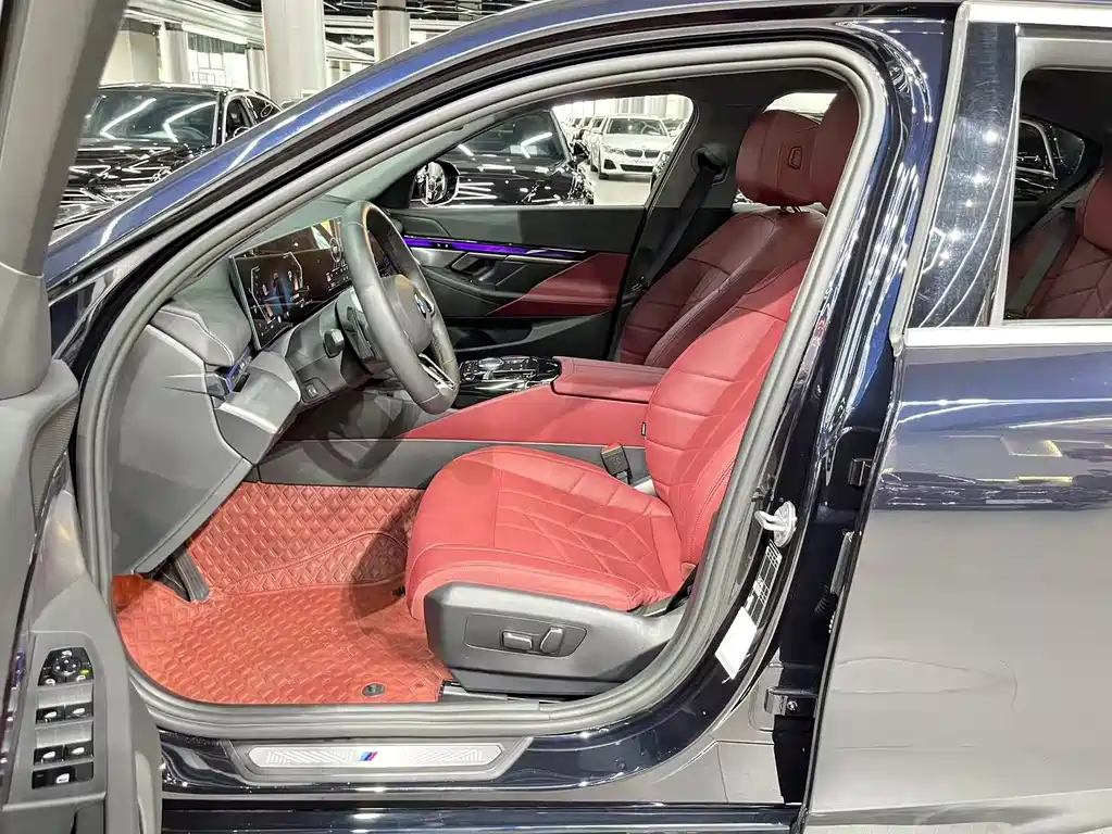 BMW 5 Series 2025