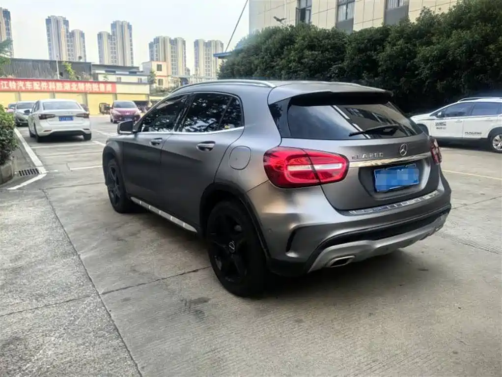 Mercedes-Benz GLA 2016