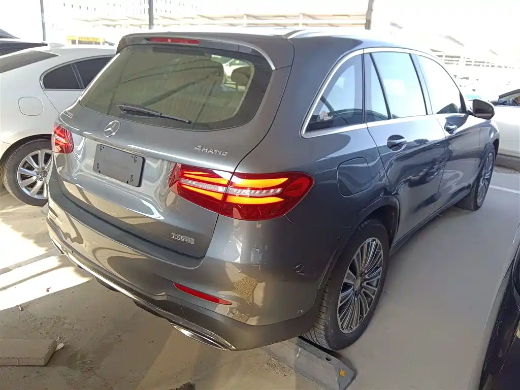 Mercedes-Benz GLC 2017 — фото 23