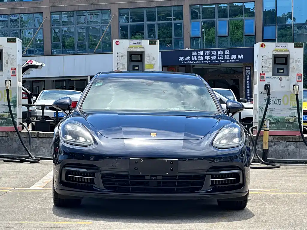 Porsche Panamera 2019