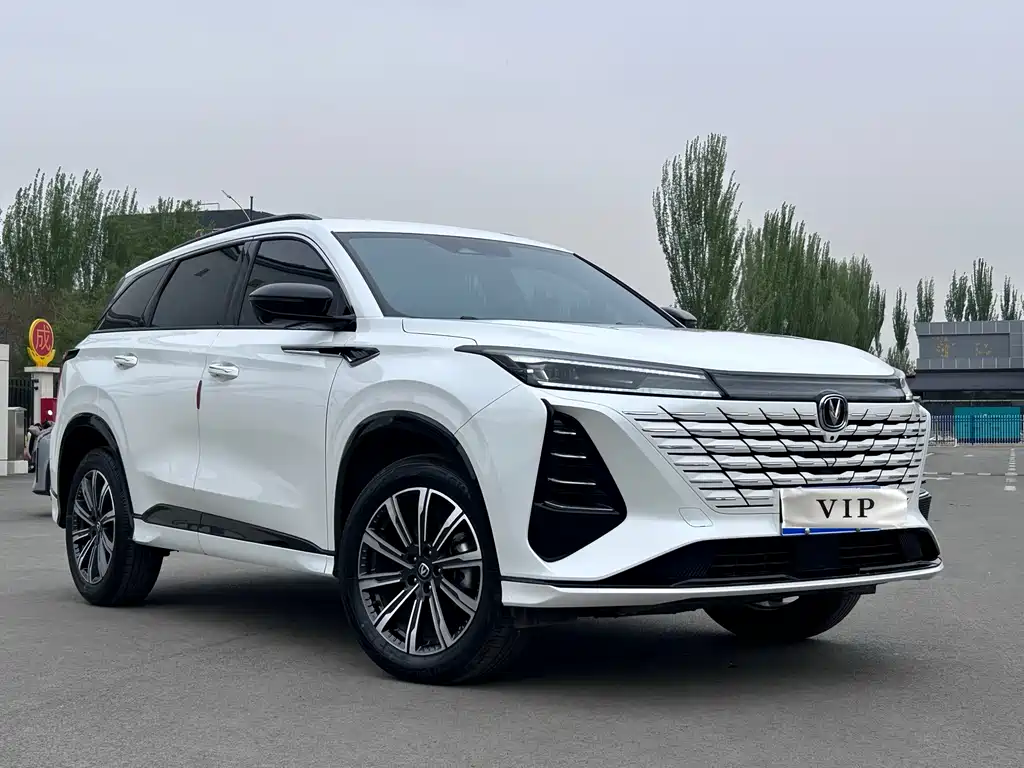 Changan CS75 PLUS 2025 — фото 3