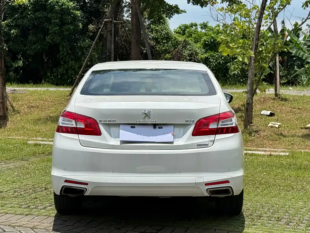 Peugeot 408 2018 — фото 11