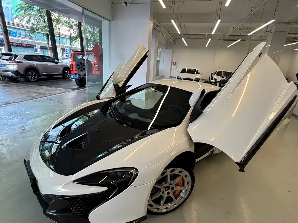 McLaren 650S 2015 — фото 8