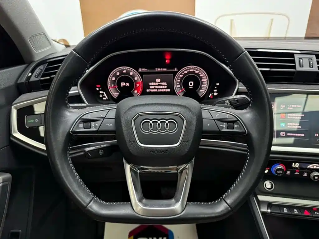 Audi Q3 2022 — фото 11