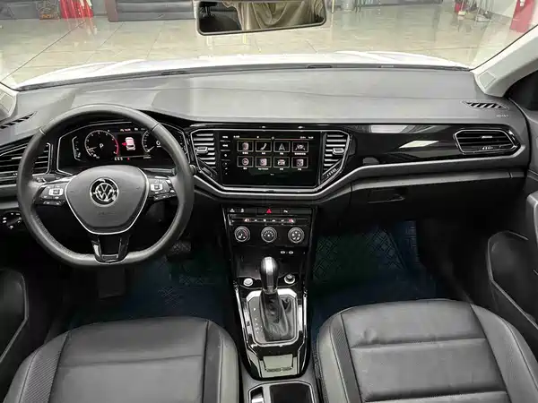 Volkswagen T-Roc 2023