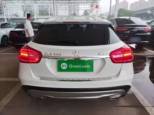 Mercedes-Benz GLA 2016