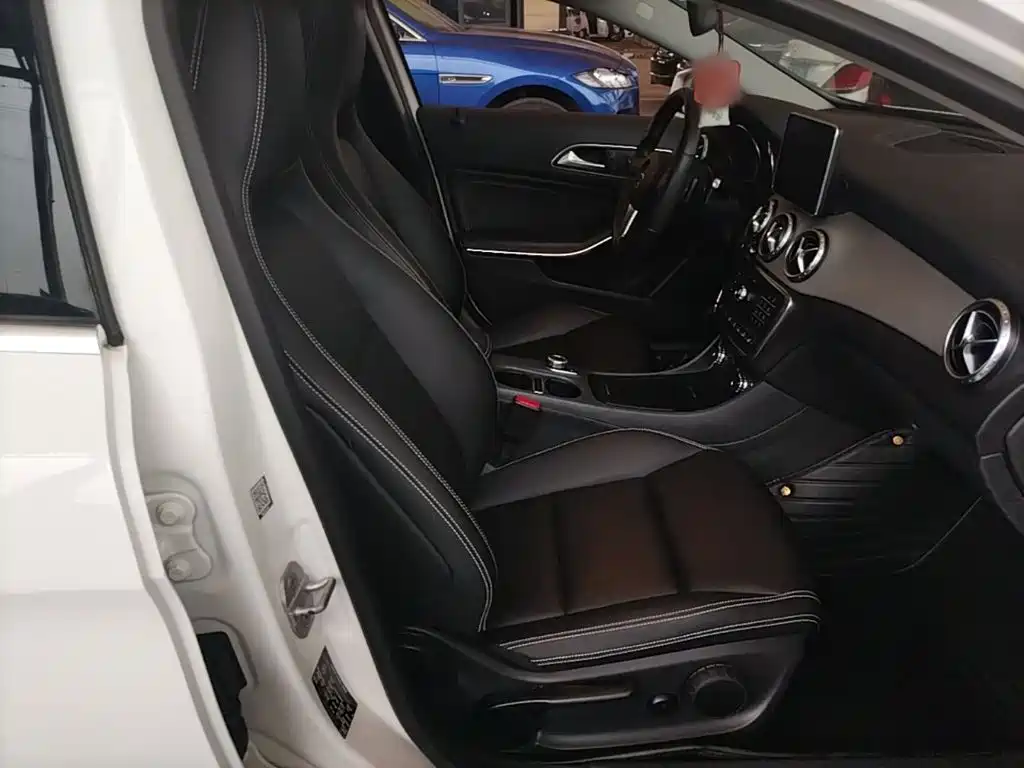 Mercedes-Benz GLA 2016 — фото 25