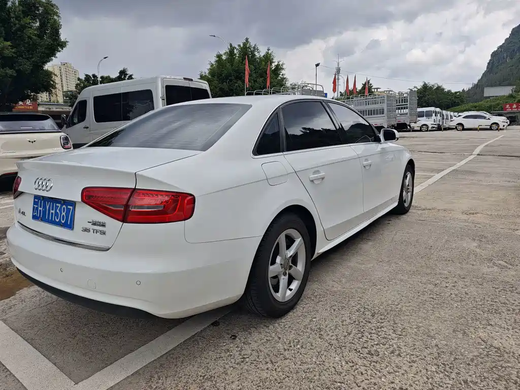 Audi A4L 2014