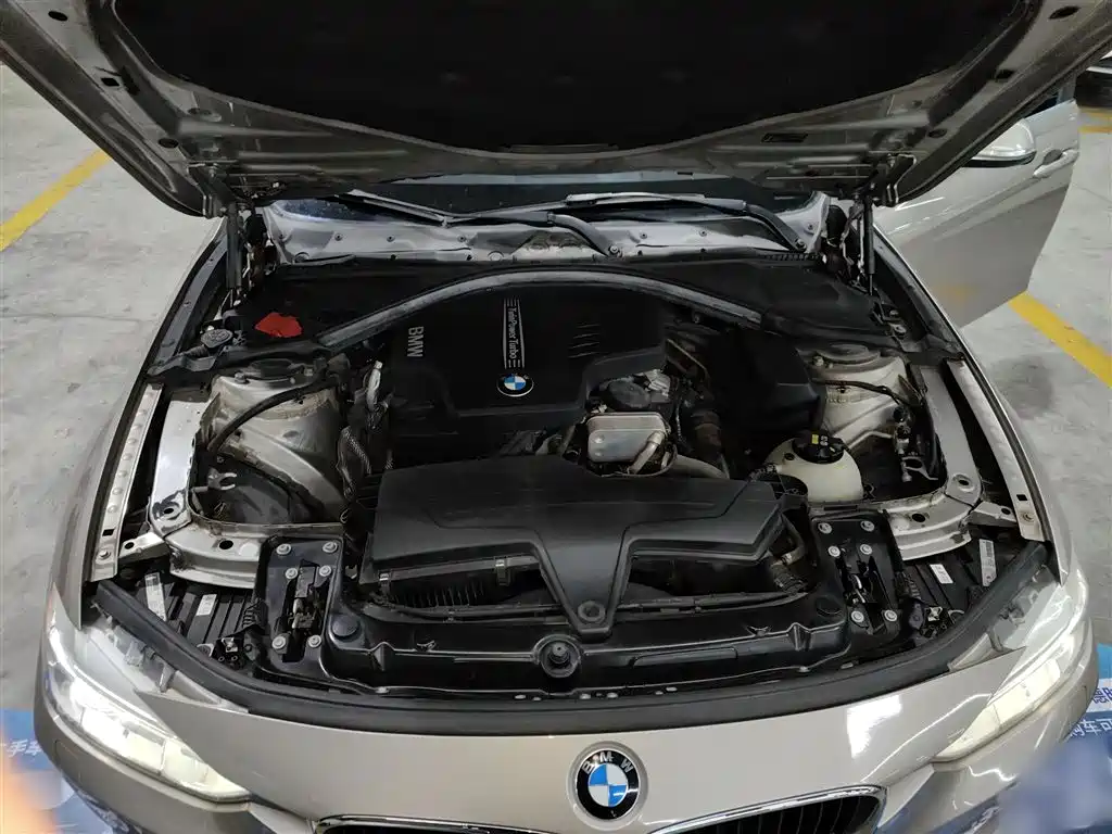 BMW 3 Series 2015 — фото 10