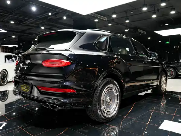 Bentley Bentayga 2023