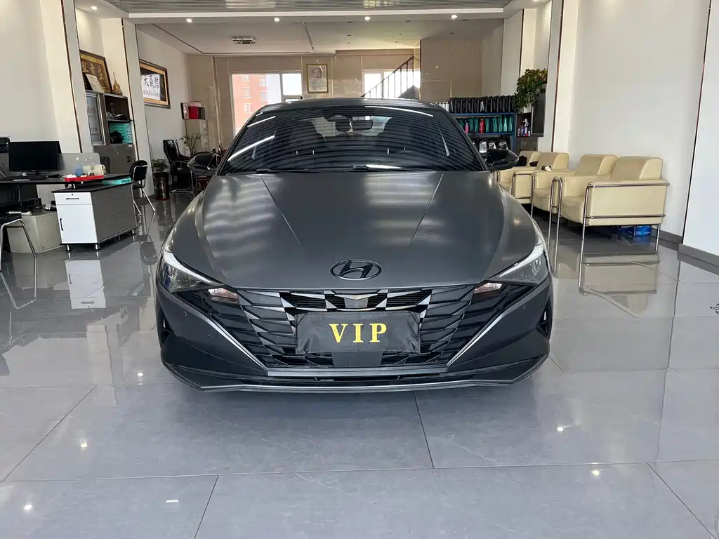 Hyundai Elantra 2023